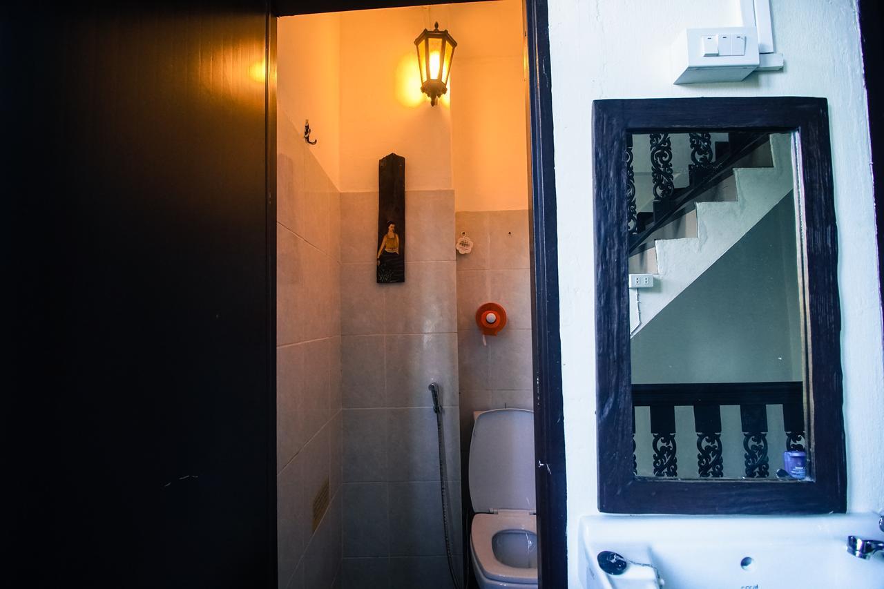 Yha Bangkok Downtown @ Station S3 Hostel Exterior photo