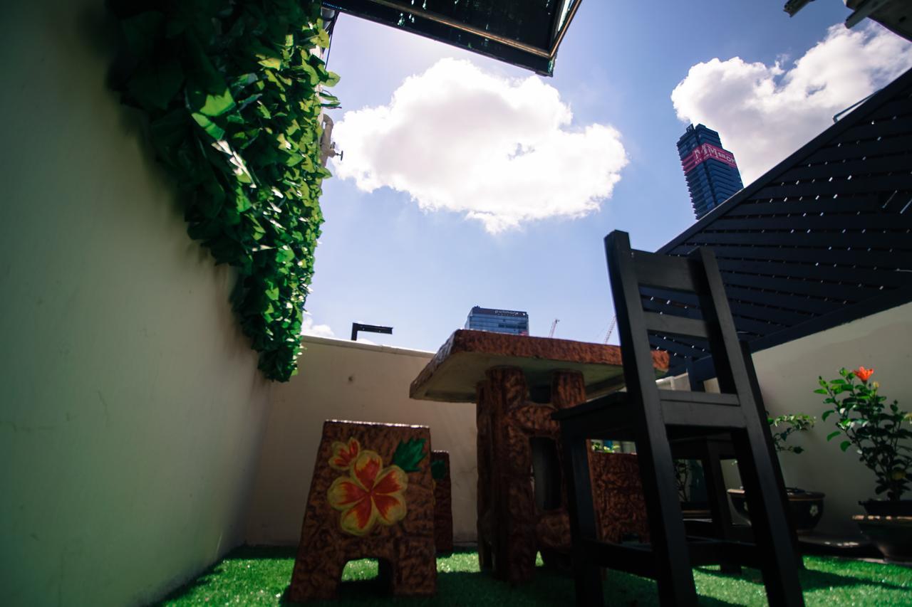 Yha Bangkok Downtown @ Station S3 Hostel Exterior photo